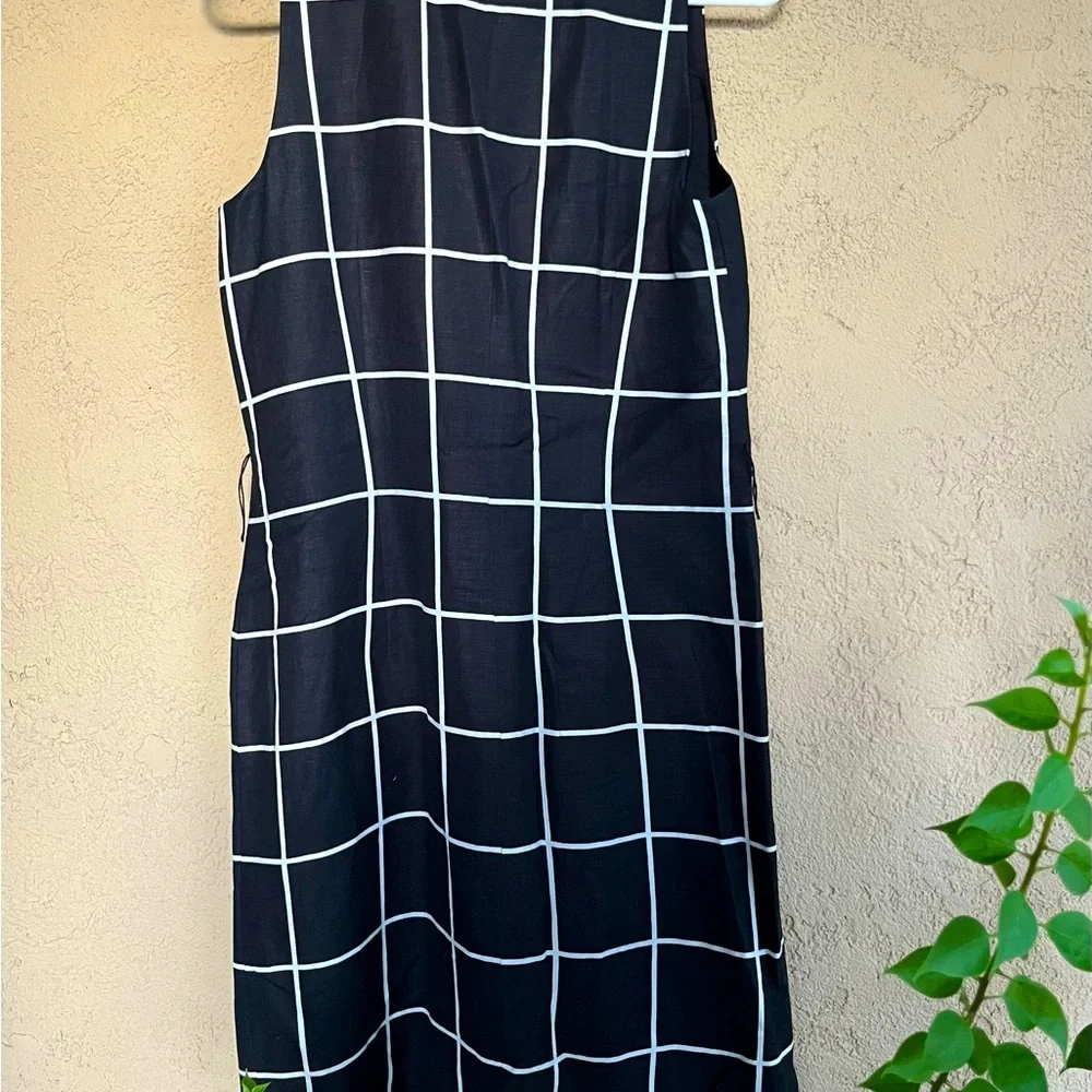 🌷2/$10 Vintage Talbots Navy and White Grid Midi Dress - Picture 2 of 4